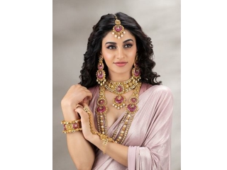 Buy Gold Necklace for Women Online in India