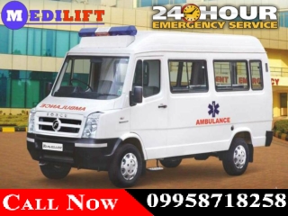 Take Medilift ICU Emergency Road Ambulance Service in Gola Road and Kumhrar