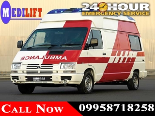 Get Medilift Road Ambulance Service in Bokaro and Dhanbad with complete ICU setup