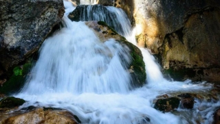 4k waterfall - white noise waterfall - Sounds for stress relief, relaxation and sleep