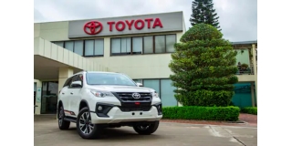 New Toyota Fortuner (facelift)