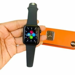 The Best W28 PLUS SmartWatch Fitness Tracker in Lahore -SadaBahaar