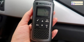 how to use the Motorola walkie-talkie
