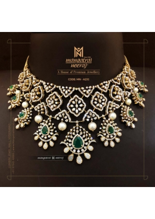 Elegant Diamond Choker with Emerald Stone and Pearls