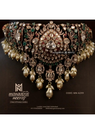 Royal Finishing choker with Diamonds and Uncuts
