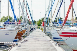 Vakantiepark aan het IJsselmeer in Friesland