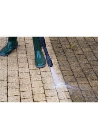 Pressure washing in the woodlands