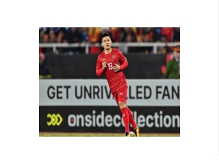 Quang Hai dang tit ngoi o AFF Cup lai bi Pau FC bao them tin buon