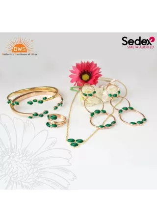 Exquisite Malachite Jewellery Set - Perfect for a Stylish Statement