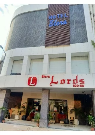 Hotels Near Lucknow Airport