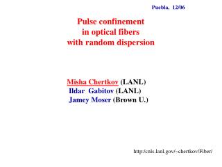 Pulse confinement in optical fibers with random dispersion