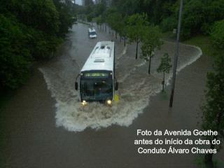 Foto da Avenida Goethe antes do início da obra do Conduto Álvaro Chaves