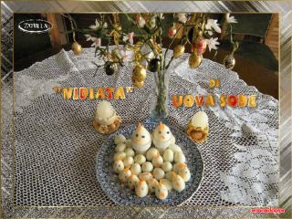 Occorrente per fare le uova sode: Due uova di gallina Due pacchetti di uova di quaglia