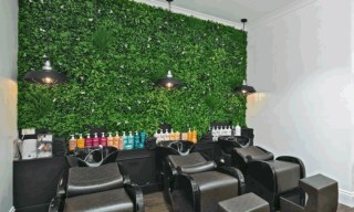 Artificial green walls, vertical gardens and fake hedges that impress - Designer Vertical Gardens