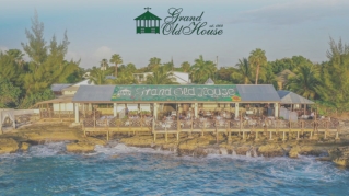 Savour the Diverse Cuisine of the Grand Cayman & Enjoy the Sea View